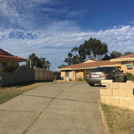 Villa Relaxed Ocean View Mandurah Esterno foto