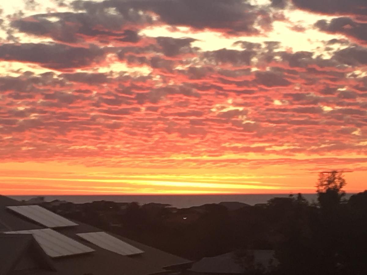 Villa Relaxed Ocean View Mandurah Esterno foto