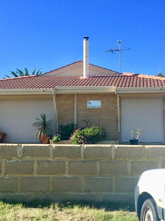 Villa Relaxed Ocean View Mandurah Esterno foto